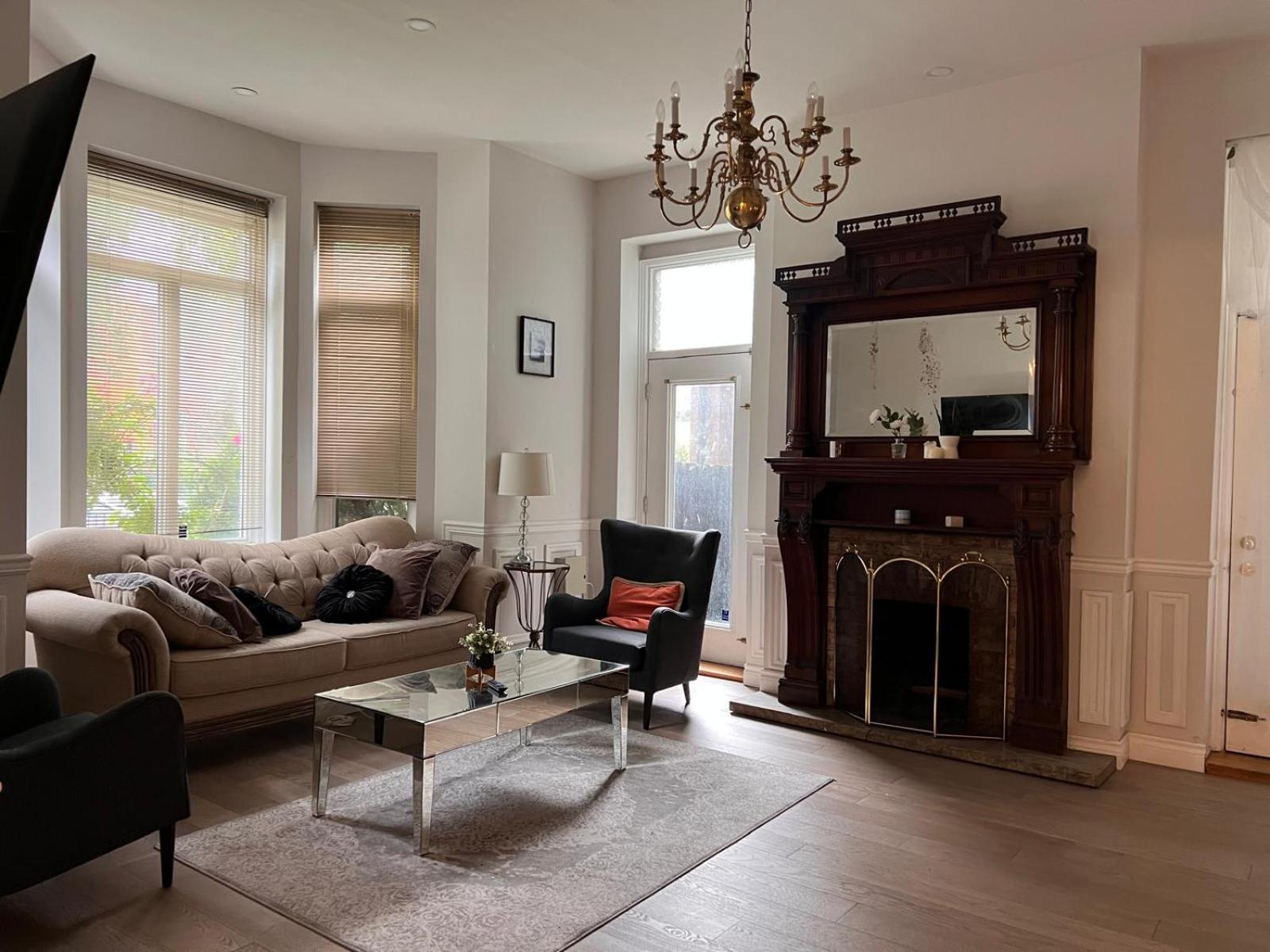 Sweet Home Toronto Luaran gambar